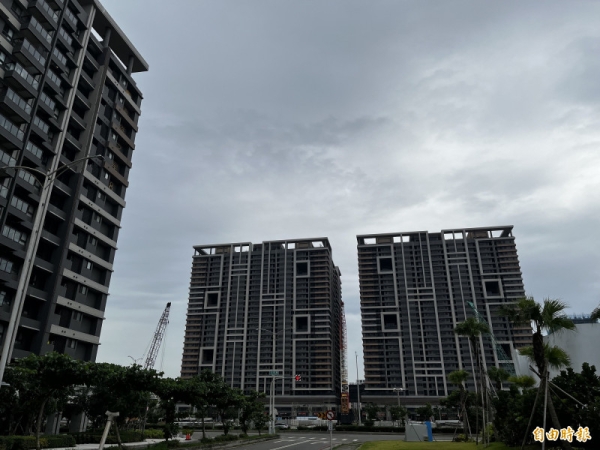 房市買氣仍寒風刺骨 8月六都移轉棟數年減近32％