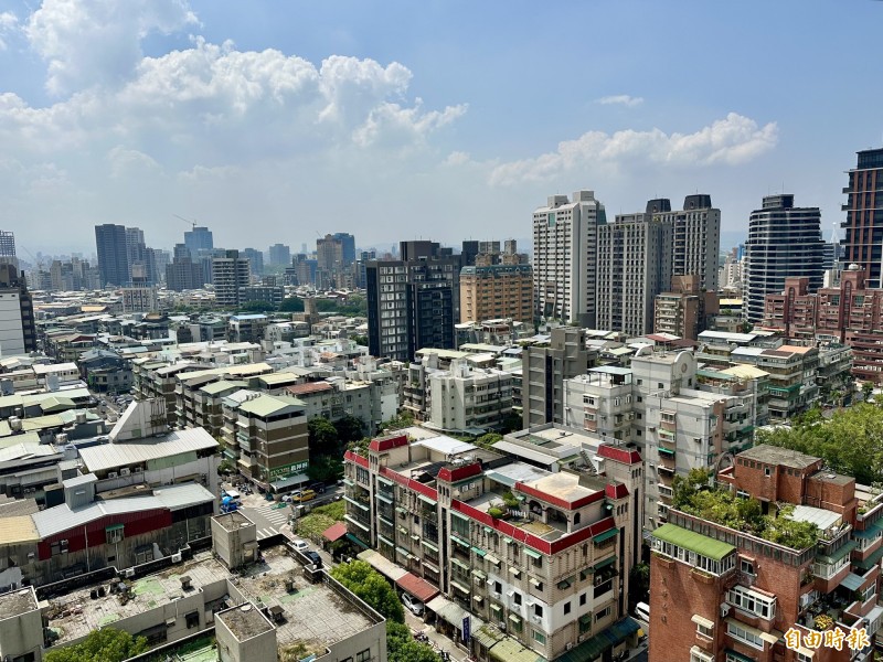 中古屋價修正》買氣墜崖 今年移轉棟數年減幅創紀錄