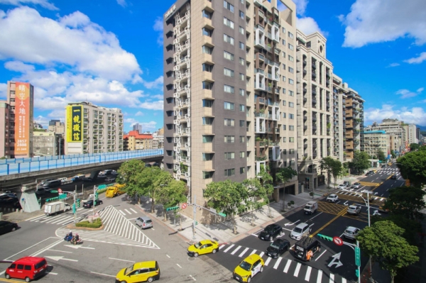 北市臨路VS巷弄住宅 逾半行政區價差達10％以上